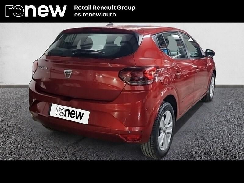 Usado Dacia Sandero Comfort 91 CV (66 kW) 2021 Rojo Berlina