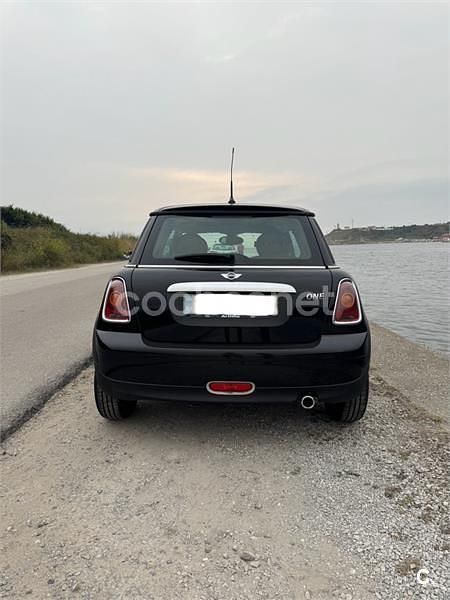 Negro Usado 2011 Mini ONE Utilitario | 7200 € (Precio justo) - Imagen 1/4