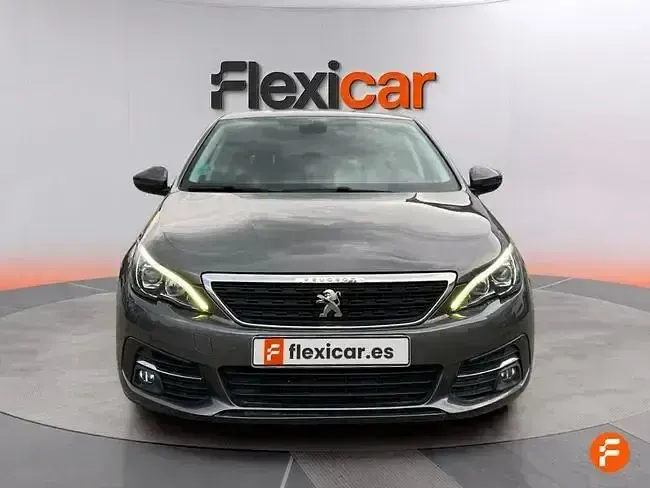 Usado Peugeot 308 Access 130 CV (95 kW) 2020 Gris