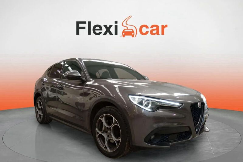 Gris Usado 2022 Alfa Romeo Stelvio Sprint SUV | 28.980 € (Precio justo) - Imagen 1/4