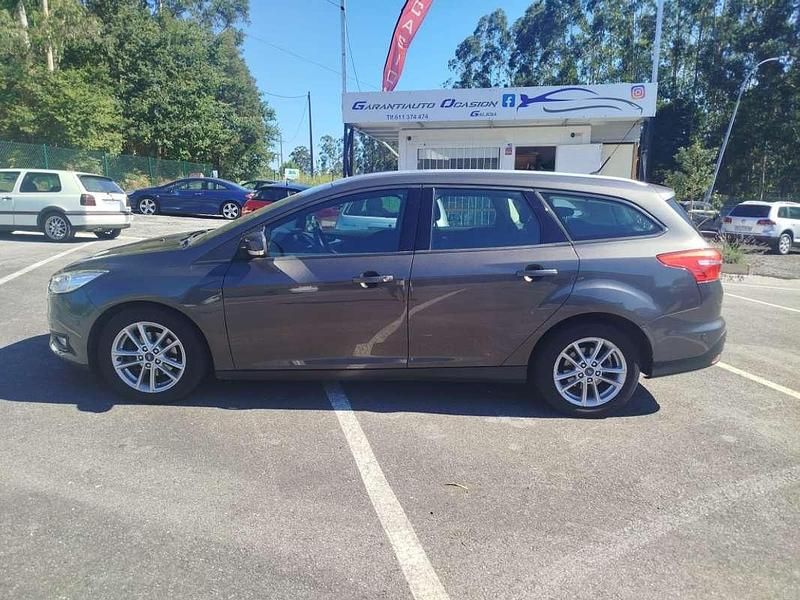 Gris Usado 2008 Ford Focus Familiar | 9900 € - Imagen 1/4