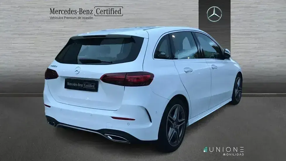 Usado Mercedes B200 150 CV (110 kW) 2024 Blanco Monovolumen