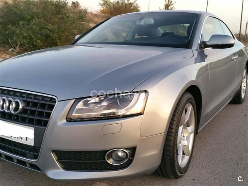 Gris / plata Usado 2012 Audi A5 Premium Coupe | 15.700 € (Precio justo) - Imagen 1/4