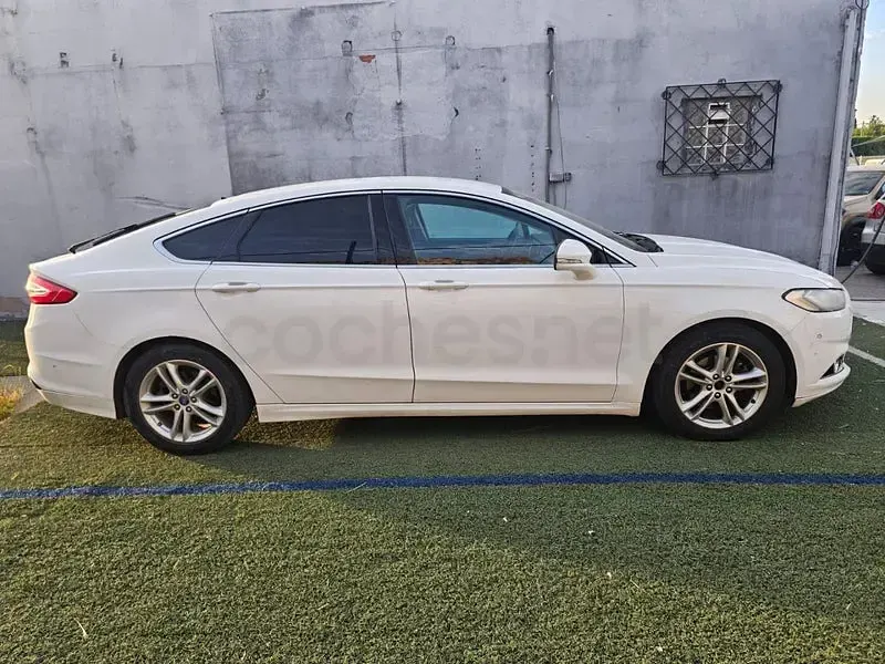 Usado Ford Mondeo Business Edition 150 CV (110 kW) 2015 Blanco Berlina