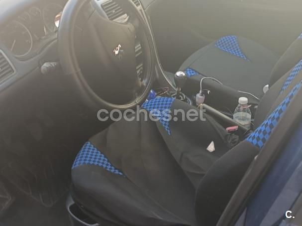 Azul Usado 2003 Peugeot 307 Berlina | 950 € (Super precio) - Imagen 1/4