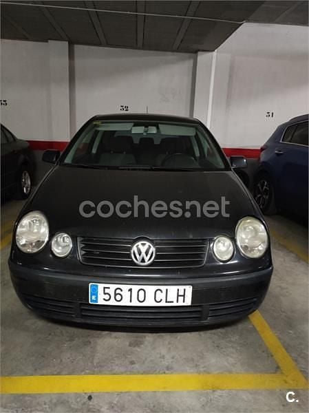 Usado VW Polo Trendline 64 CV (47 kW) 2003 Negro Berlina