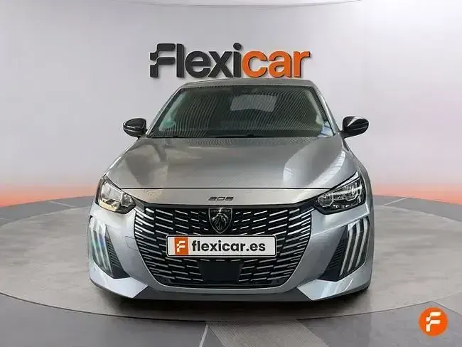 Usado Peugeot 208 Allure 100 CV (73 kW) 2025 Gris Utilitario