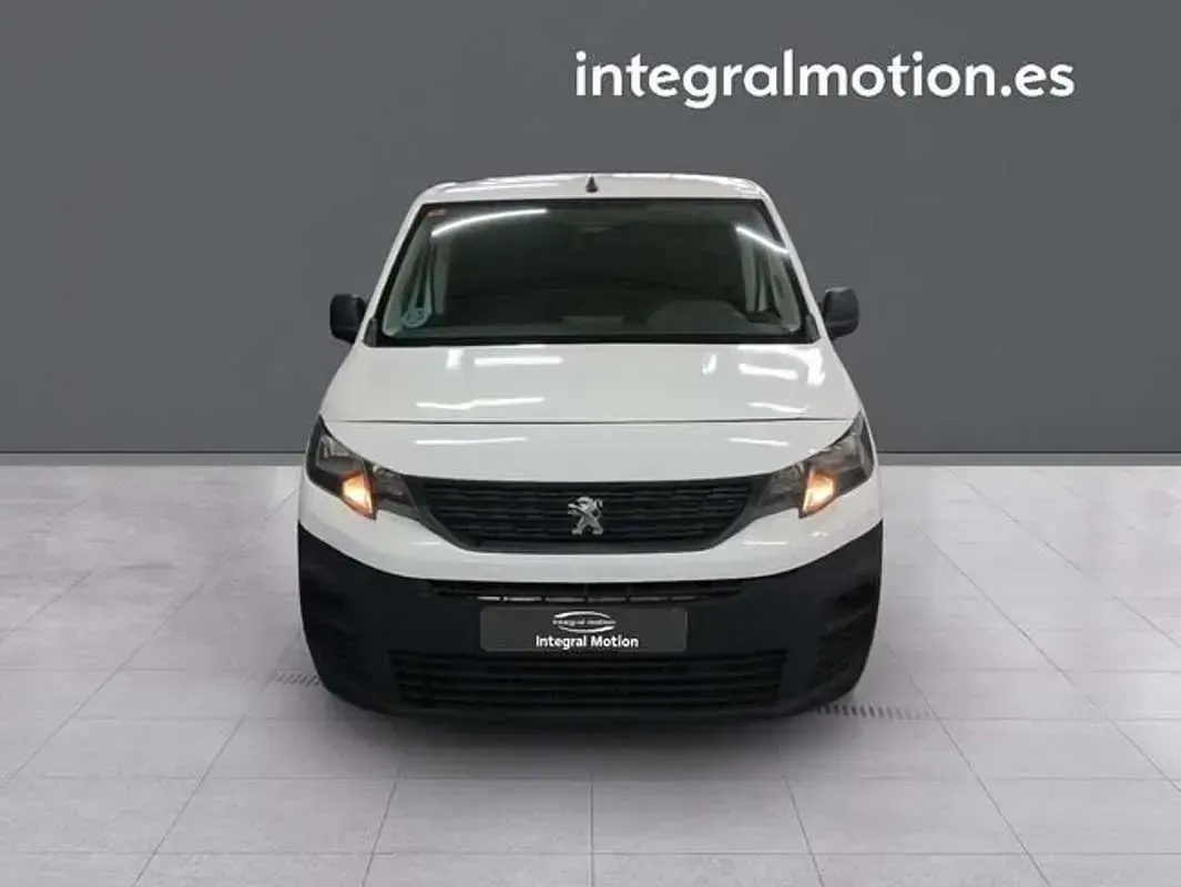 Usado Peugeot Partner 102 CV (75 kW) 2021 Blanco Monovolumen