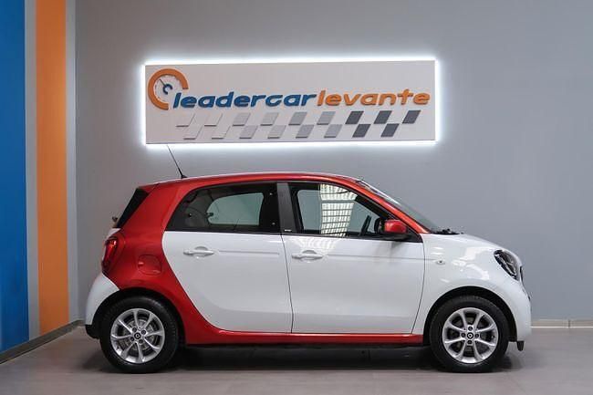 Usado Smart ForFour Passion 75 CV (55 kW) 2018 Blanco Utilitario