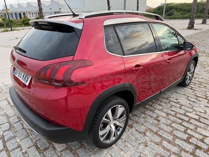 Usado Peugeot 2008 Allure 120 CV (88 kW) 2018 Granate SUV