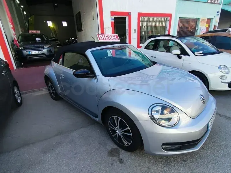 Usado VW Beetle Design 105 CV (77 kW) 2014 Gris / plata Utilitario