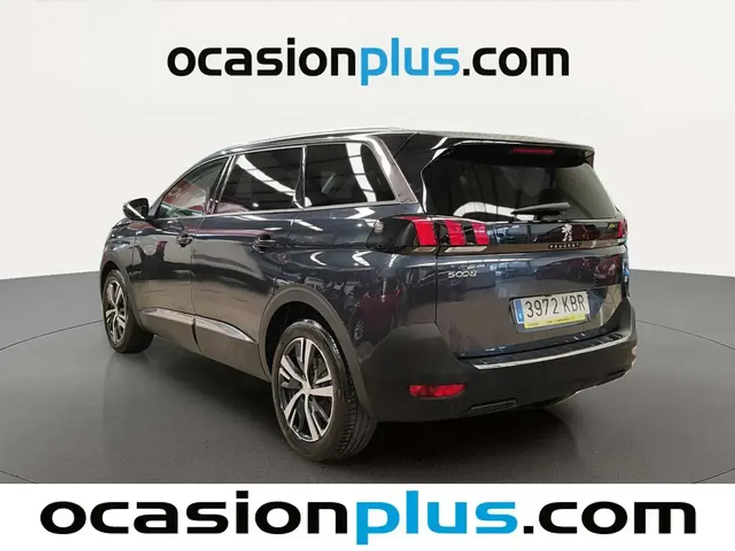 Usado Peugeot 5008 Allure 131 CV (96 kW) 2017 Negro SUV