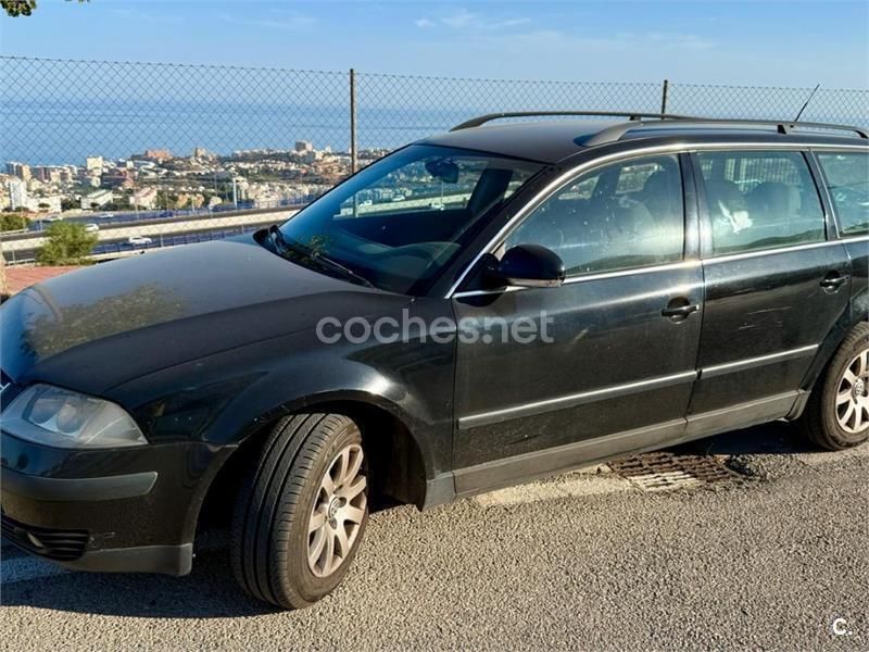 Negro Usado 2004 VW Passat Edition Familiar | 2200 € (Precio justo) - Imagen 1/4