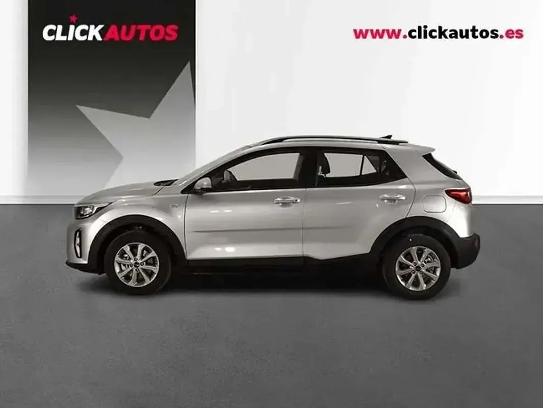 Usado Kia Stonic Active 79 CV (58 kW) 2025 Plateado SUV