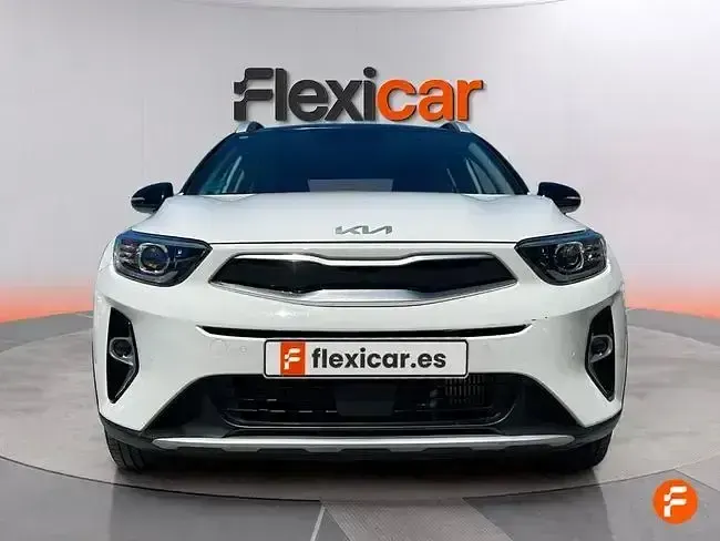 Usado Kia Stonic 120 CV (88 kW) 2023 Blanco SUV