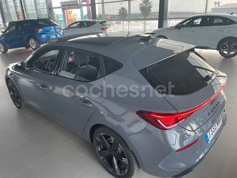 Gris / plata Usado 2024 Cupra Leon Berlina | 28.950 € (Precio justo) - Imagen 1/4