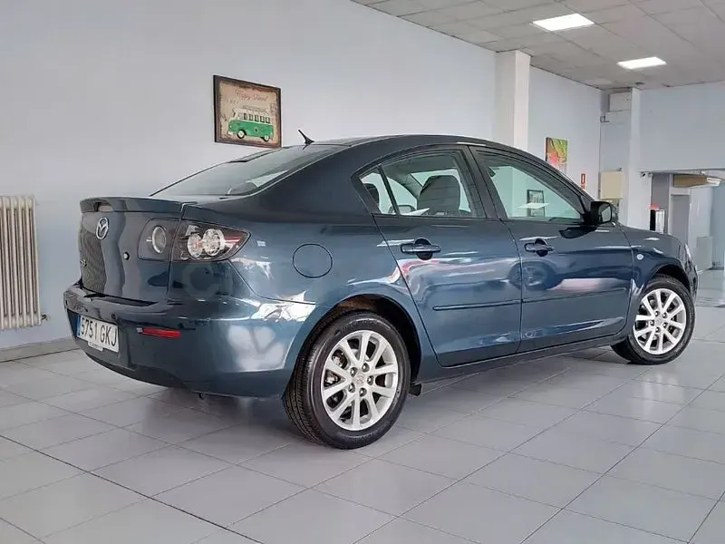 Usado Mazda 3 109 CV (80 kW) 2009 Azul Berlina