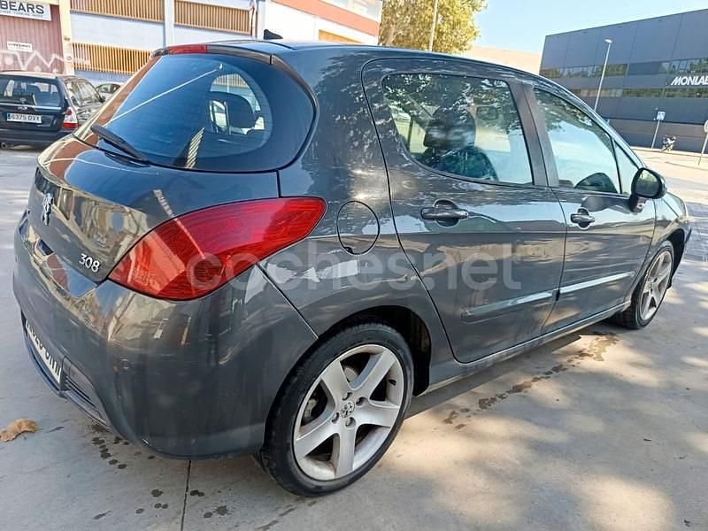Usado Peugeot 308 95 CV (69 kW) 2009 Gris / plata Berlina