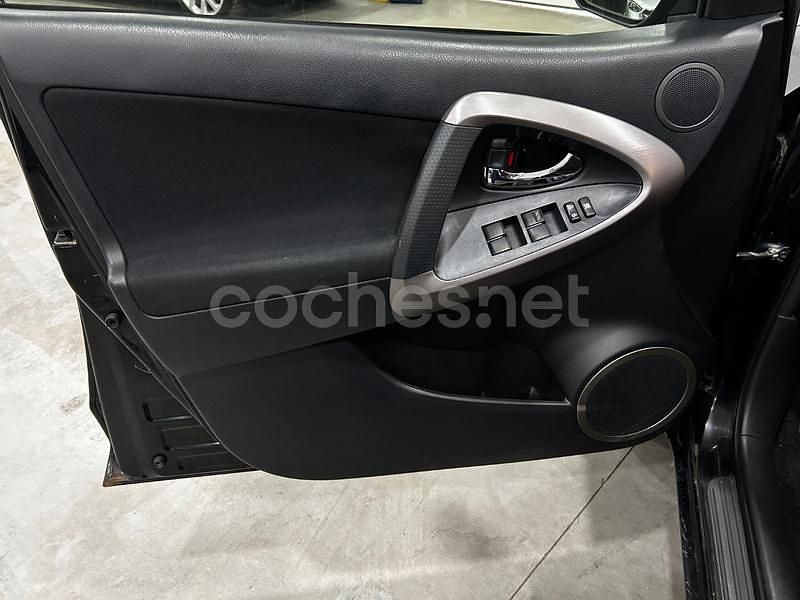 Usado Toyota RAV4 Sol 136 CV (100 kW) 2008 Negro SUV