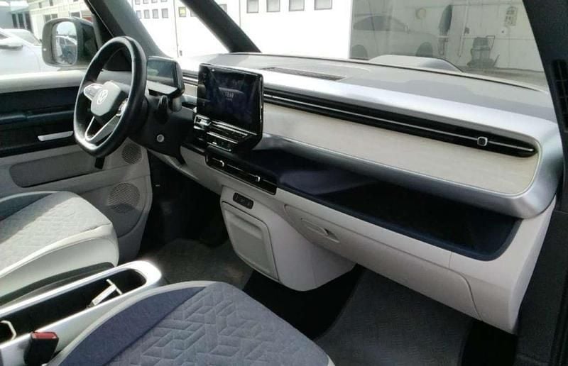 Usado VW ID. Buzz Pro 150 kW (204 CV) 2023 Azul Monovolumen