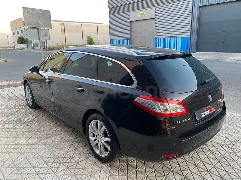 Usado Peugeot 508 SW Allure 140 CV (102 kW) 2014 Marrón Familiar
