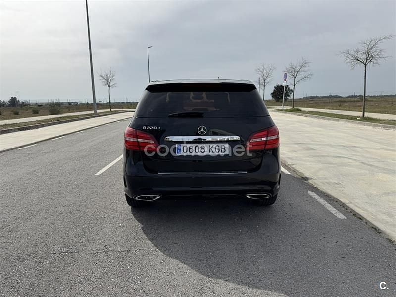 Usado Mercedes B220 AMG 177 CV (130 kW) 2016 Negro Monovolumen