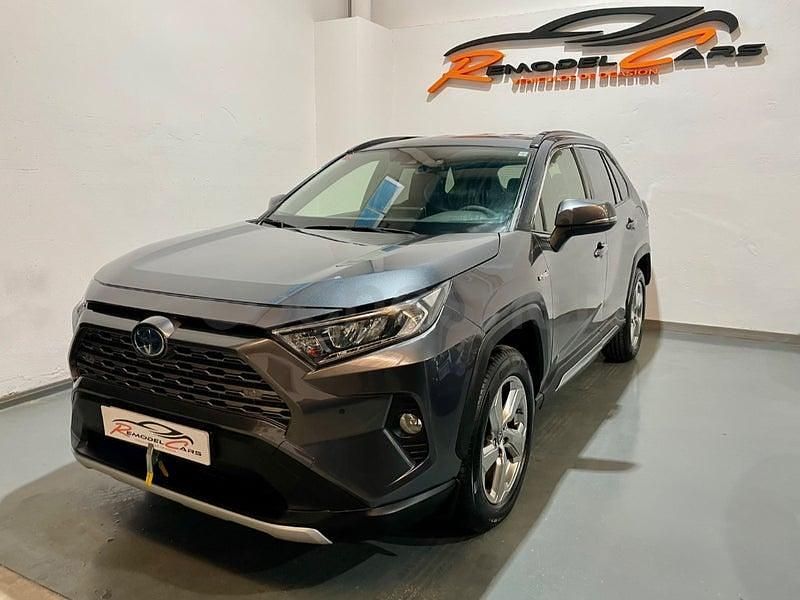 Usado Toyota RAV4 Hybrid Edition 218 CV (160 kW) 2020 Gris / plata SUV