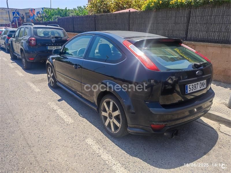 Negro Usado 2005 Ford Focus Sport Berlina | 1800 € (Super precio) - Imagen 1/4