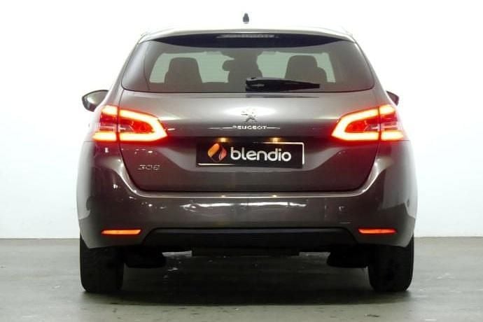 Usado Peugeot 308 Allure 130 CV (95 kW) 2015 Familiar
