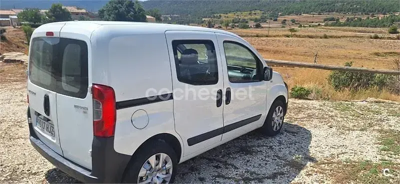 Usado Peugeot Bipper Access 75 CV (55 kW) 2014 Blanco Monovolumen