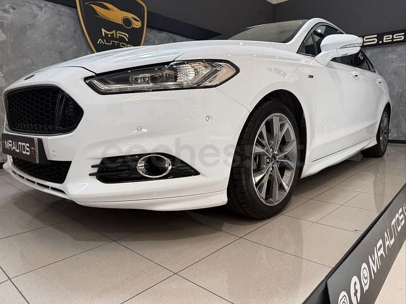 Usado Ford Mondeo ST-Line 160 CV (117 kW) 2017 Blanco Berlina