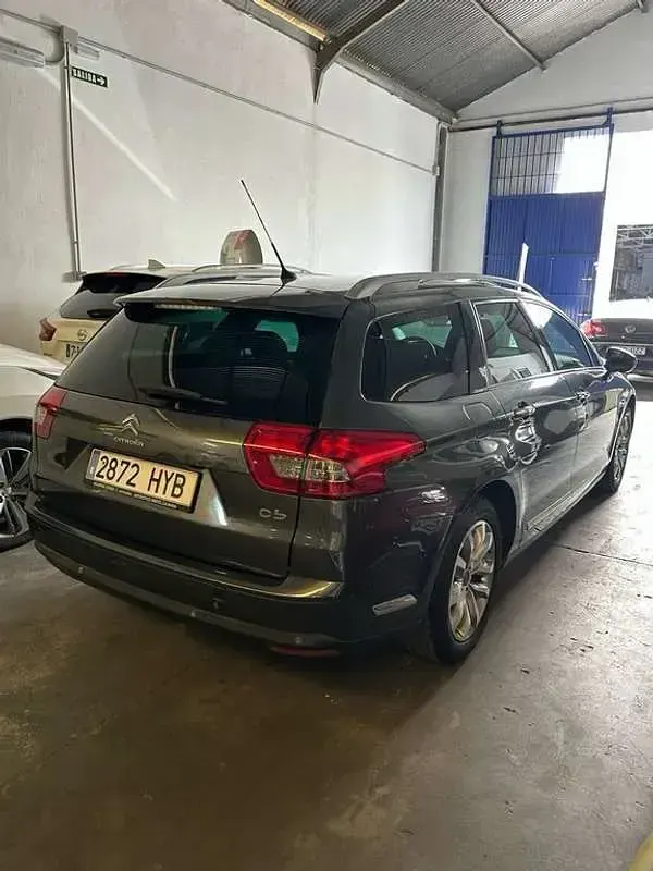 Usado Citroën C5 140 CV (102 kW) 2014 Gris Familiar