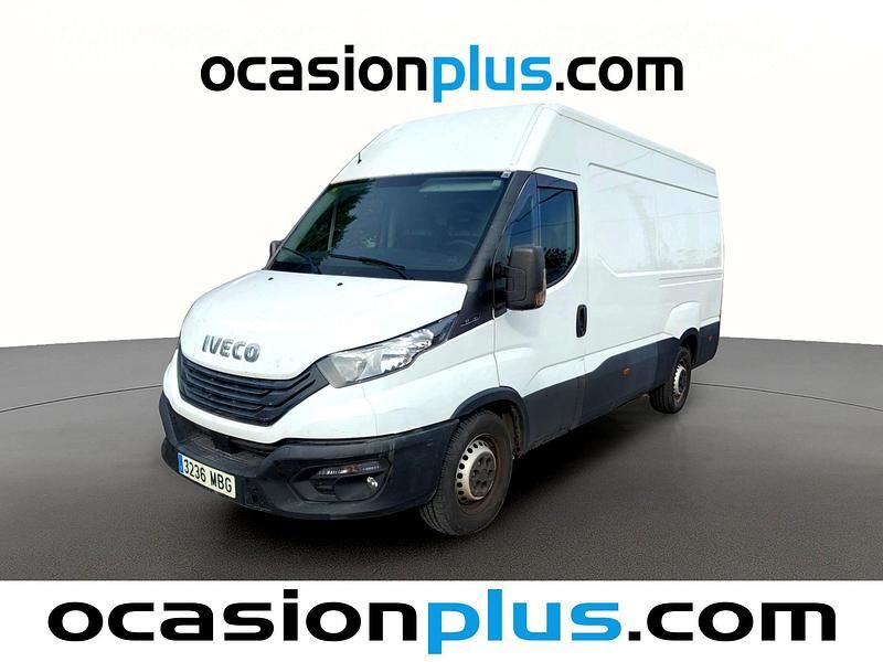 Blanco Usado 2022 Iveco Daily Familiar | 24.773 € (Buen precio) - Imagen 1/4