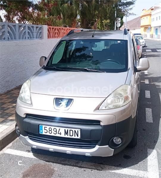 Beige Usado 2010 Peugeot Partner Tepee Outdoor Monovolumen | 9000 € (Precio justo) - Imagen 1/4
