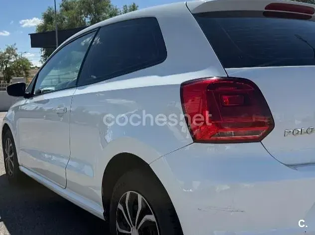 Usado VW Polo Edition 75 CV (55 kW) 2015 Blanco Berlina