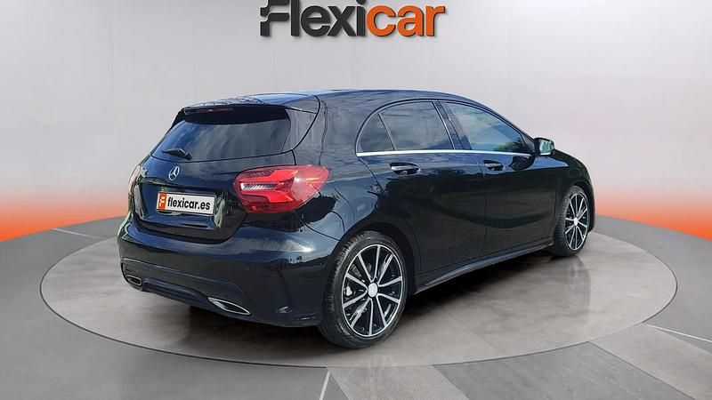 Usado Mercedes A200 AMG line 137 CV (100 kW) 2016 Negro Berlina