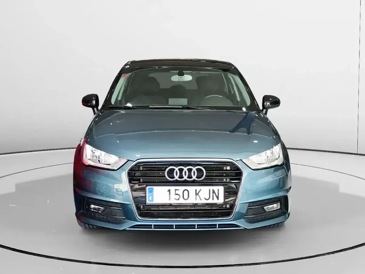 Usado Audi A1 Attraction 90 CV (66 kW) 2018 Azul Utilitario