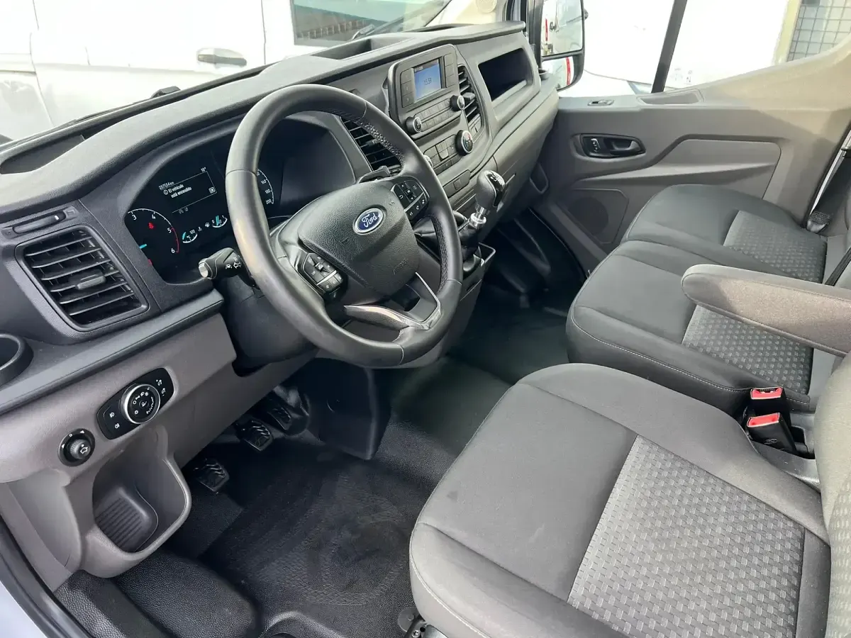 Usado Ford Transit Trend 170 CV (125 kW) 2022 Blanco Van