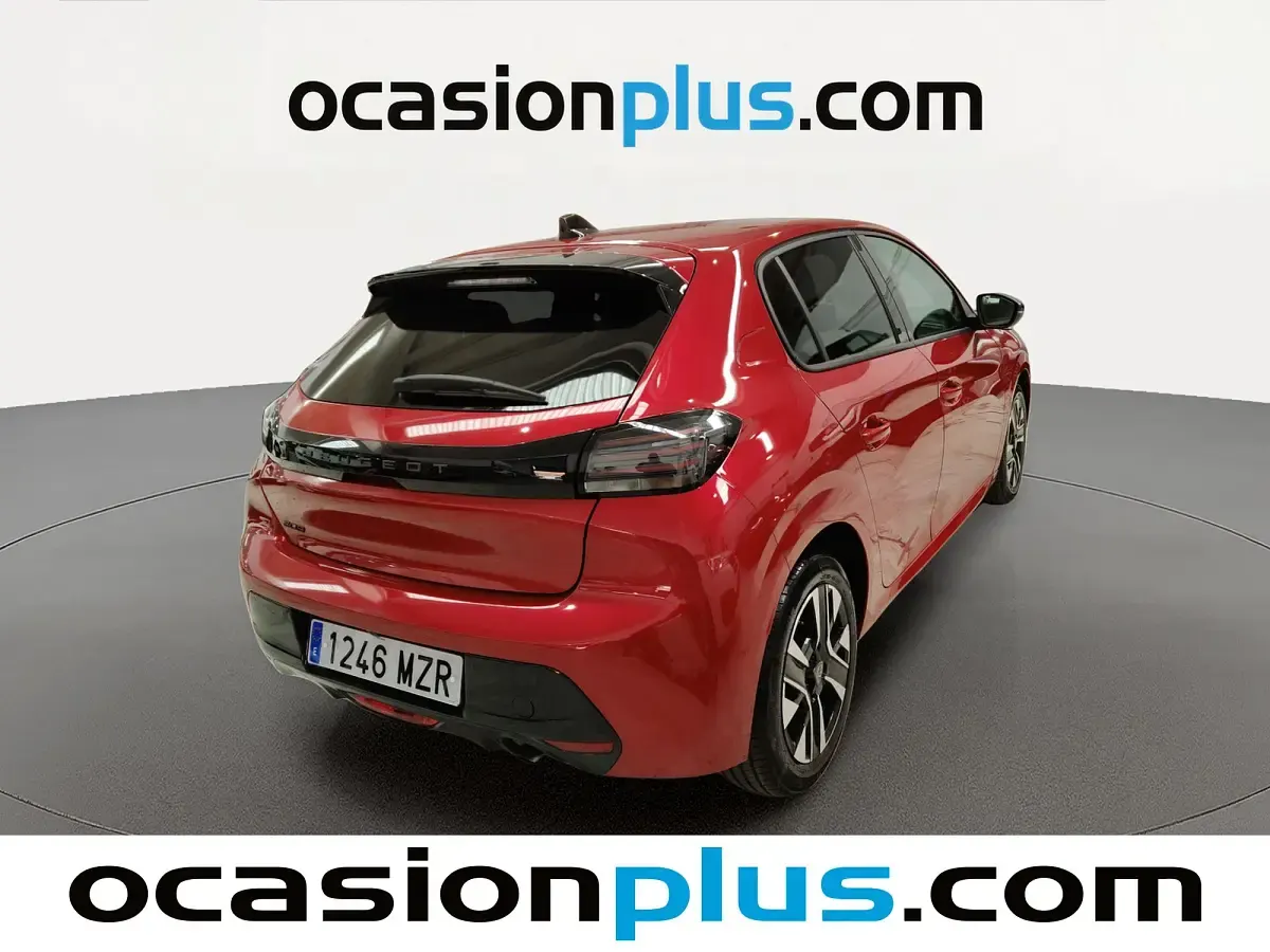 Nuevo Peugeot 208 Allure 102 CV (75 kW) 2025 Rojo Utilitario