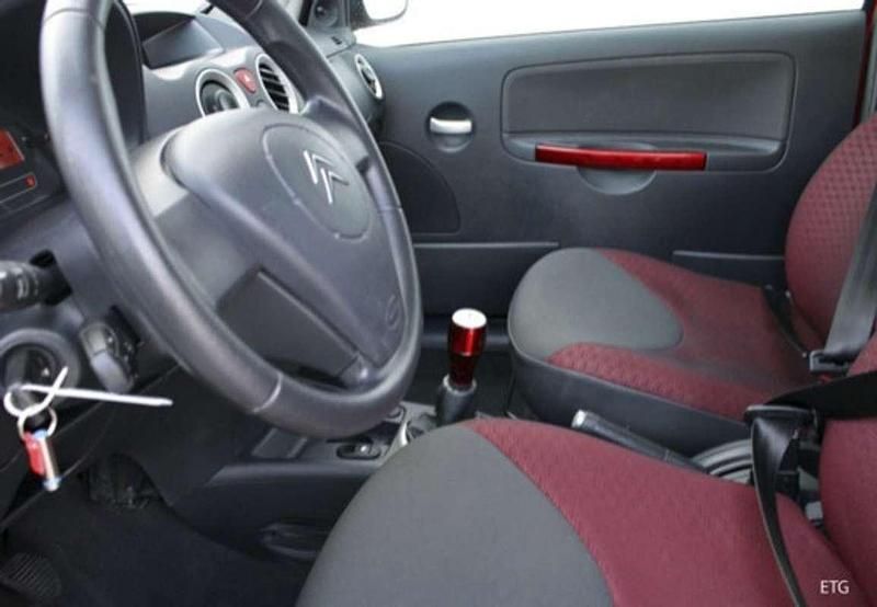 Usado Citroën C2 Furio 61 HP (44 kW) 2006 Cinzento Citadino
