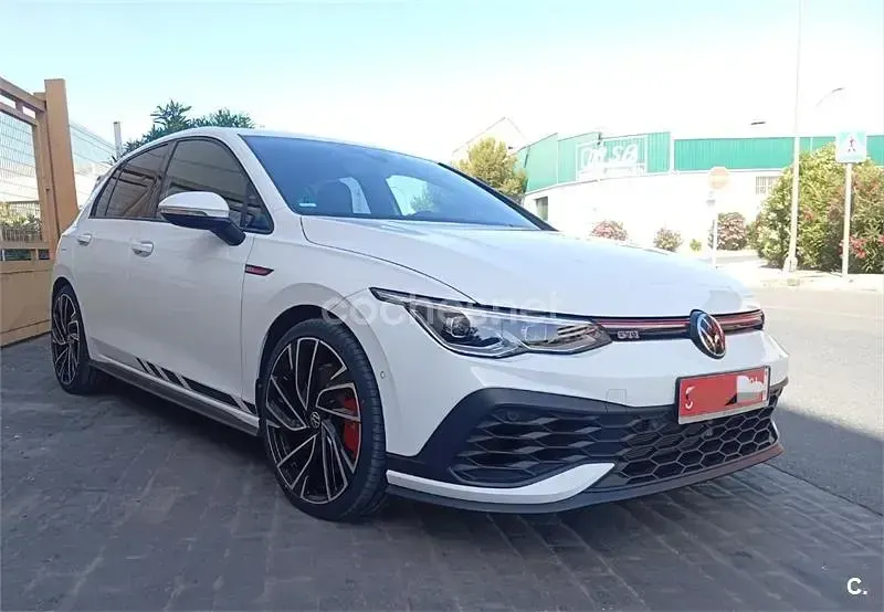 Usado VW Golf VIII GTI Clubsport 301 CV (221 kW) 2023 Blanco Berlina
