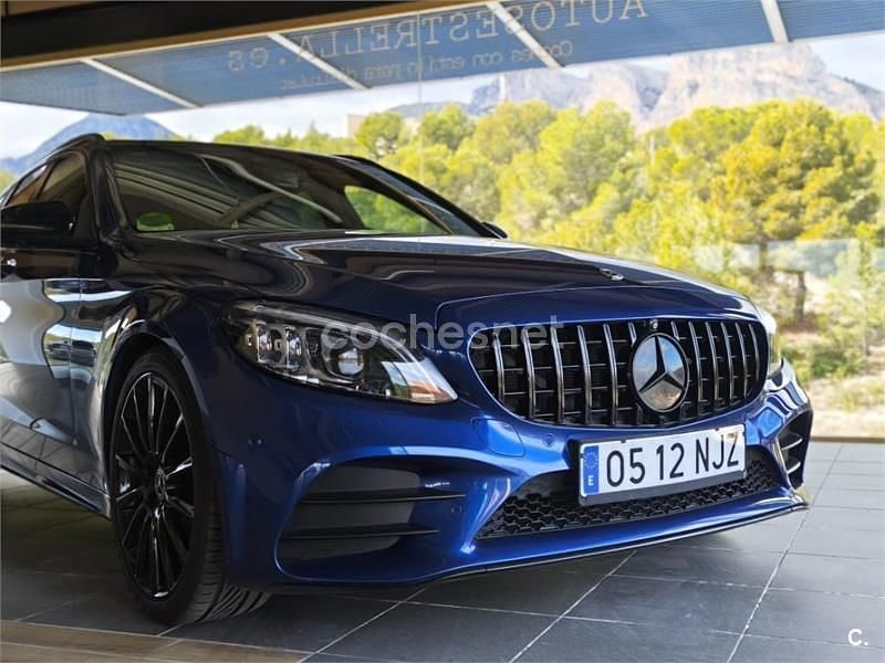 Usado Mercedes C200 150 CV (110 kW) 2019 Azul Familiar