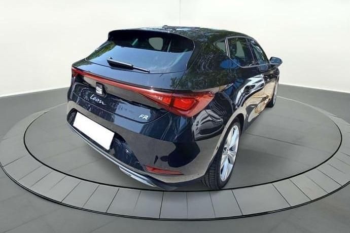 Usado Seat Leon FR 110 CV (80 kW) 2021 Negro Berlina