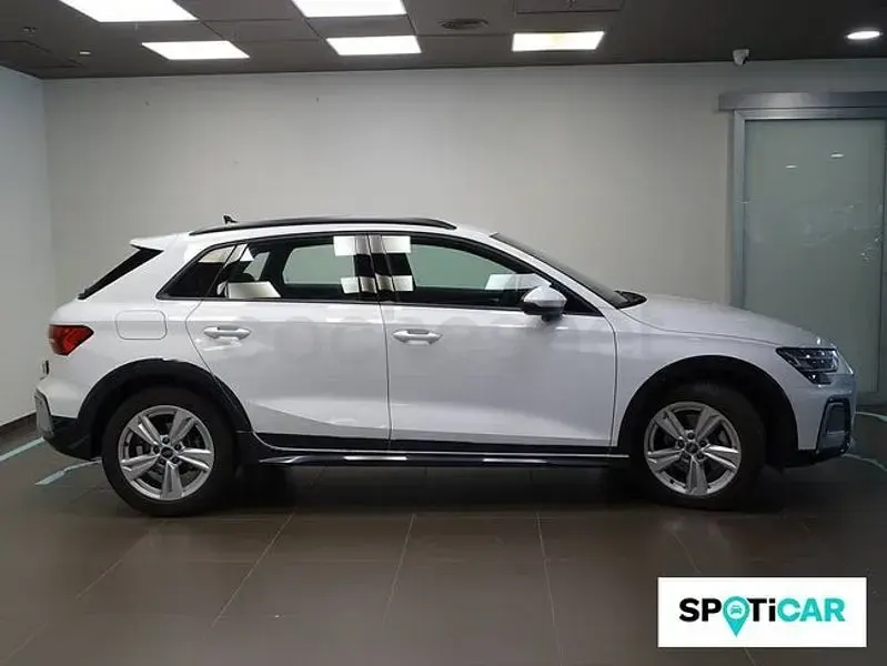 Usado Audi A3 Advanced 150 CV (110 kW) 2025 Blanco Berlina