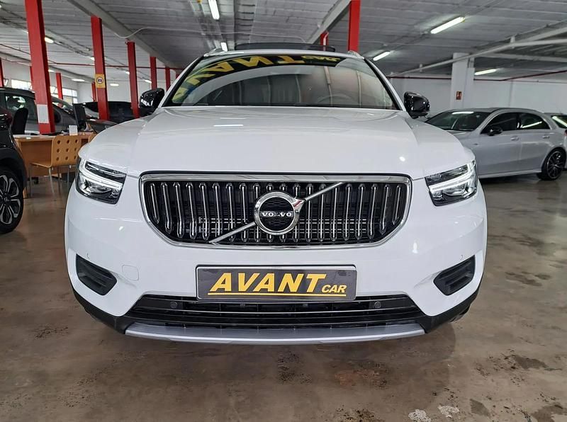 Käytetty Volvo XC40 Inscription 262 HP (192 kW) 2021 Valkoinen Katumaasturi