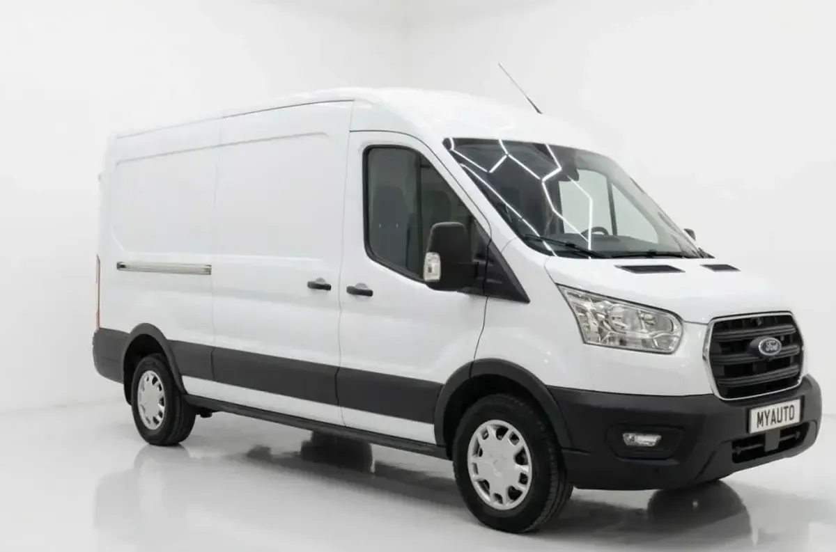 Usado Ford Transit Trend 131 CV (96 kW) 2020 Blanco Van