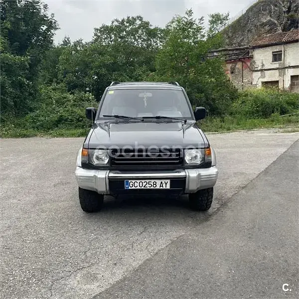 Usado Mitsubishi Montero 99 CV (72 kW) 1995 Negro SUV