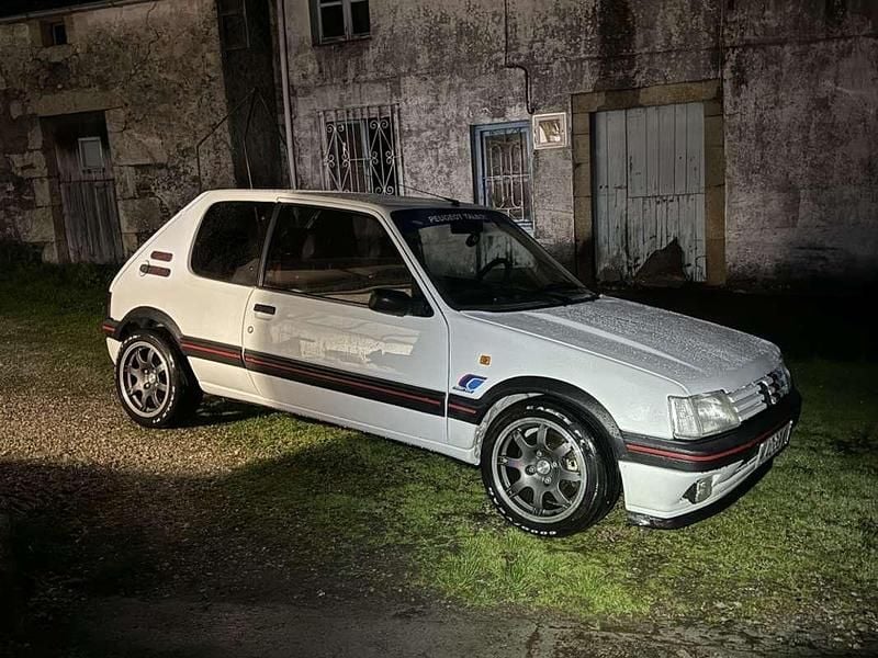 Blanco Usado 1989 Peugeot 205 GTi Utilitario | 29.999 € - Imagen 1/4