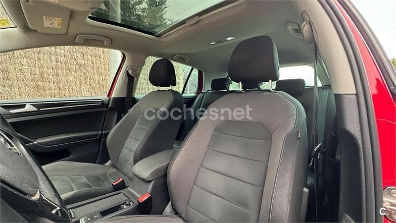 Usado VW Golf VII Sport 150 CV (110 kW) 2018 Rojo Berlina