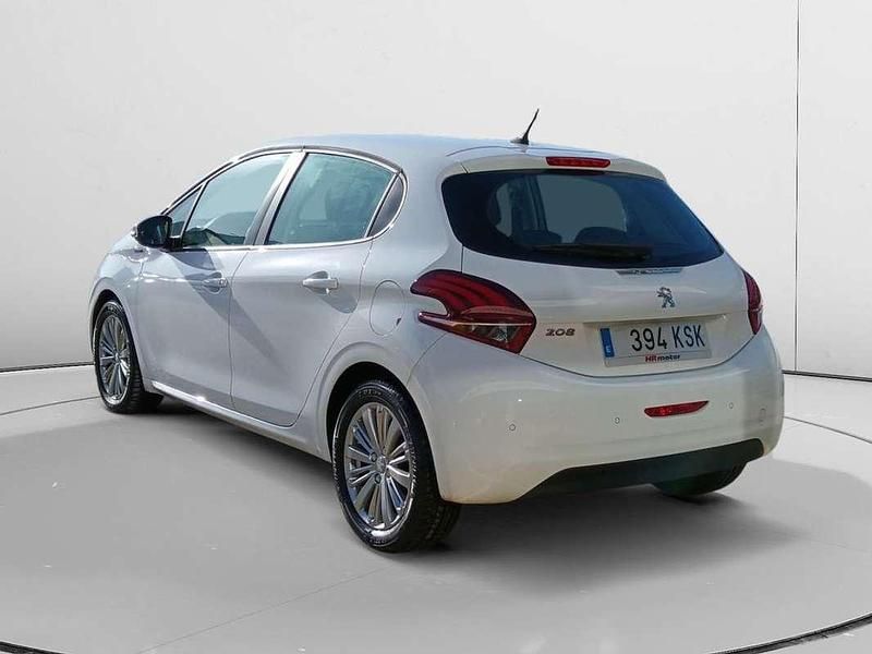 Usado Peugeot 208 Signature Sky 83 CV (61 kW) 2018 Blanco Utilitario